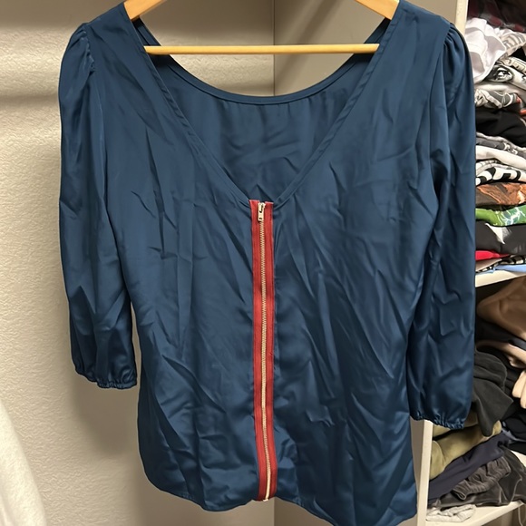 Navy top , size M - Picture 2 of 3